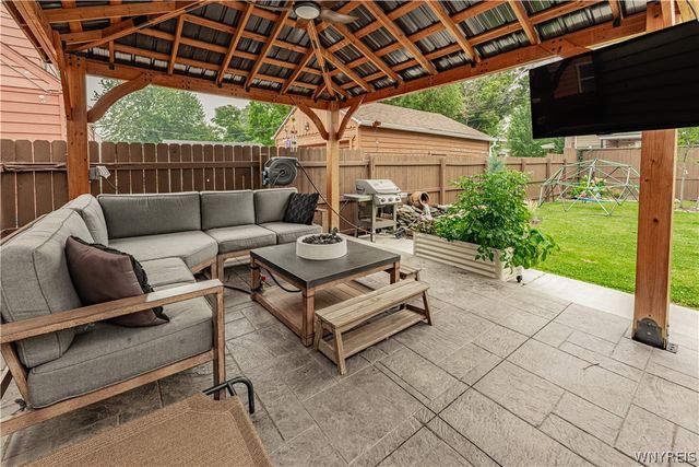 51 Sanders Road, Buffalo, NY 14216