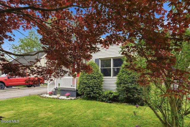 11 E Tremont Street, Glens Falls, NY 12801