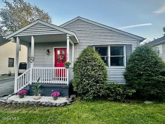 11 E Tremont Street, Glens Falls, NY 12801