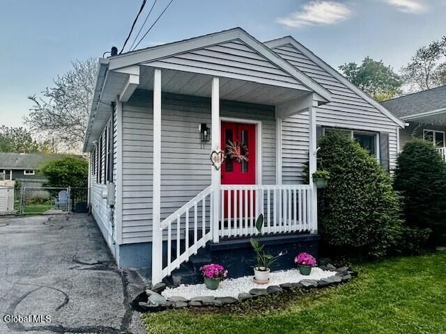 11 E Tremont Street, Glens Falls, NY 12801