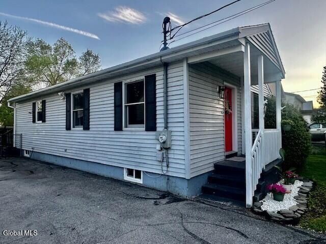 11 E Tremont Street, Glens Falls, NY 12801