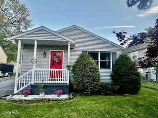 11 E Tremont Street, Glens Falls, NY 12801