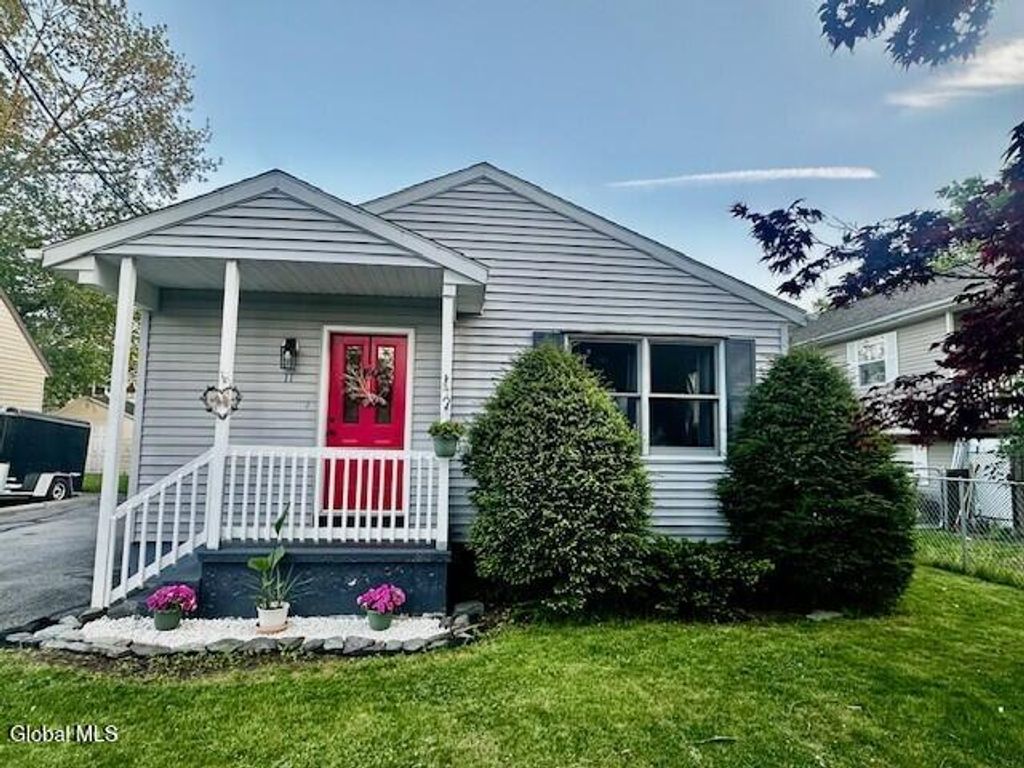 11 E Tremont Street, Glens Falls, NY 12801