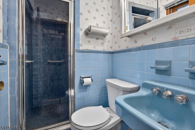 15 N 16Th St, Hawthorne Boro, NJ 07506