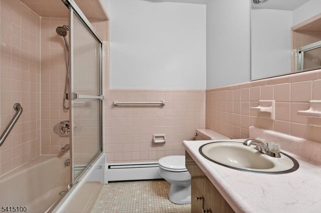 15 N 16Th St, Hawthorne Boro, NJ 07506