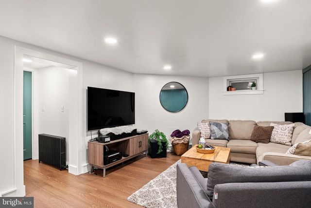 319 N RESERVOIR ST, Lancaster, PA 17602