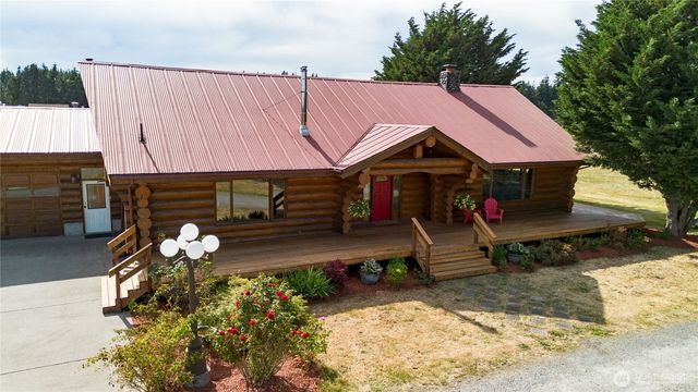 1231 Willeys Lake Rd, Ferndale, WA 98248