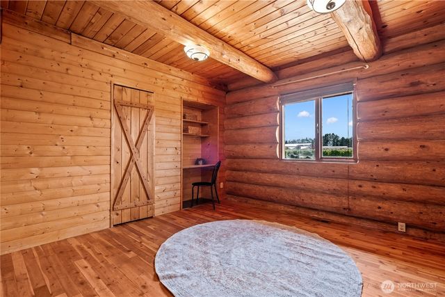 1231 Willeys Lake Rd, Ferndale, WA 98248