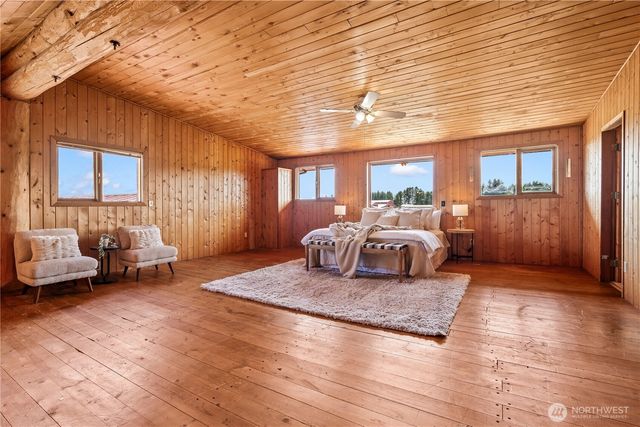 1231 Willeys Lake Rd, Ferndale, WA 98248