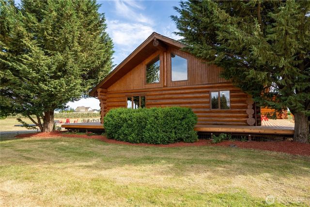 1231 Willeys Lake Rd, Ferndale, WA 98248