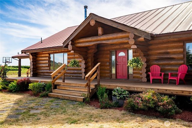 1231 Willeys Lake Rd, Ferndale, WA 98248