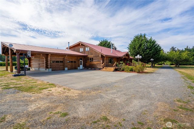 1231 Willeys Lake Rd, Ferndale, WA 98248
