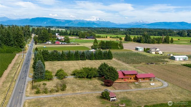 1231 Willeys Lake Rd, Ferndale, WA 98248