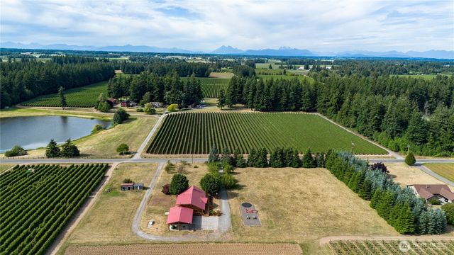 1231 Willeys Lake Rd, Ferndale, WA 98248