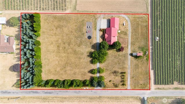 1231 Willeys Lake Rd, Ferndale, WA 98248