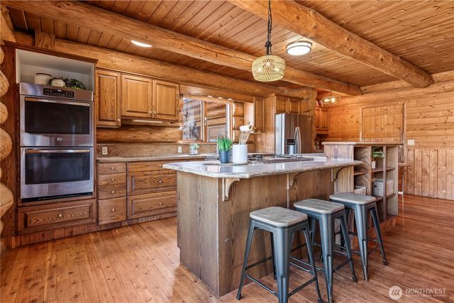 1231 Willeys Lake Rd, Ferndale, WA 98248