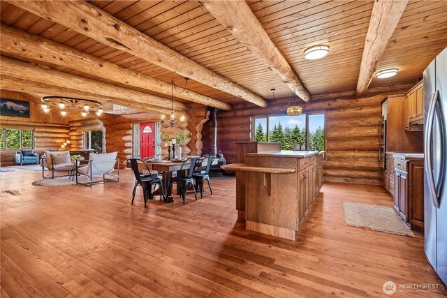 1231 Willeys Lake Rd, Ferndale, WA 98248