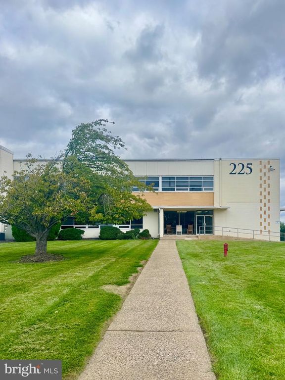 225 LINCOLN HWY, FAIRLESS HILLS, PA 19030 — exterior