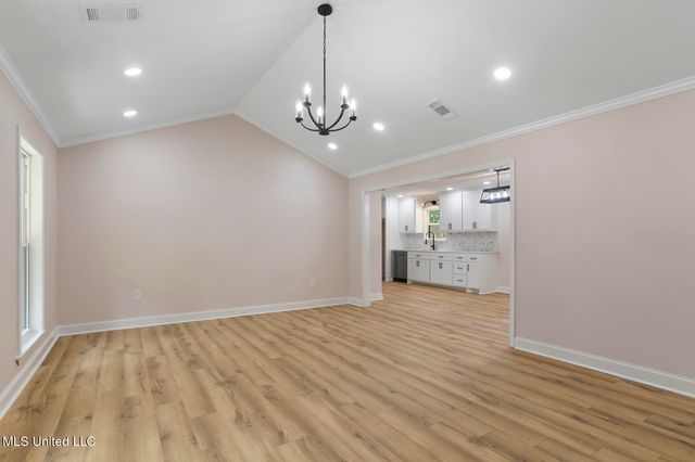 92 Longmeadow Road, Brandon, MS 39042