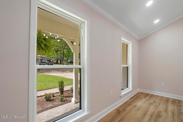 92 Longmeadow Road, Brandon, MS 39042