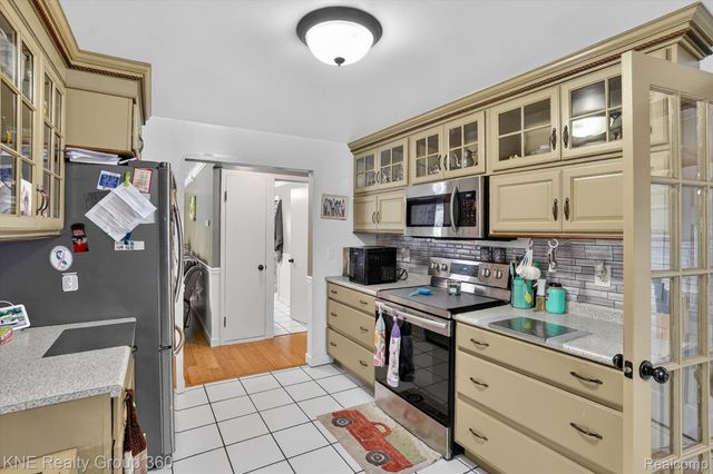 721 E Broad Street, Chesaning Village, MI 48616