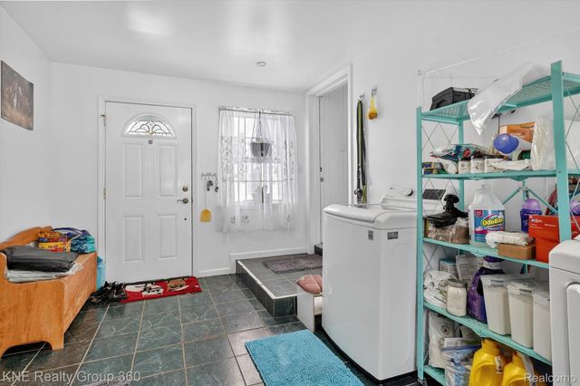 721 E Broad Street, Chesaning Village, MI 48616