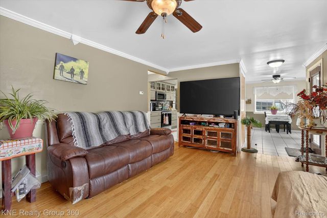 721 E Broad Street, Chesaning Village, MI 48616