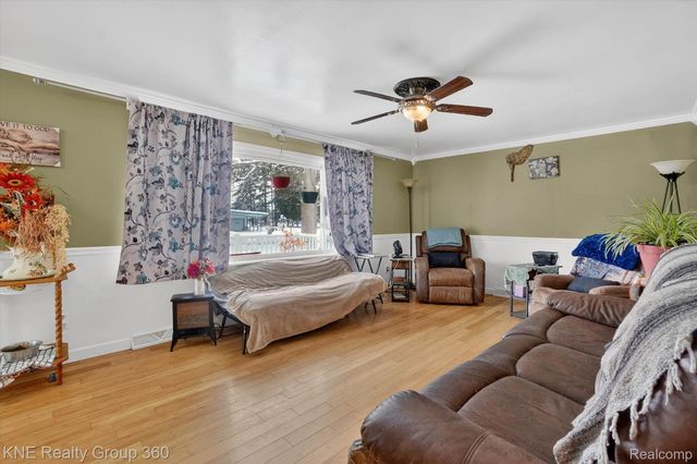 721 E Broad Street, Chesaning Village, MI 48616