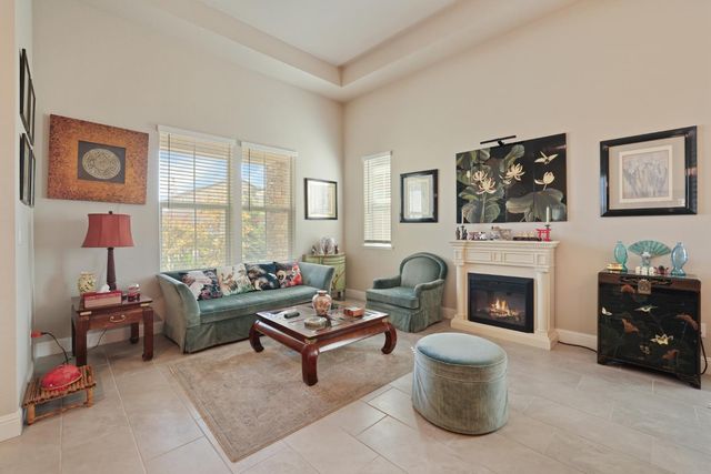 2841 Primrose Dr, Lodi, CA 95242