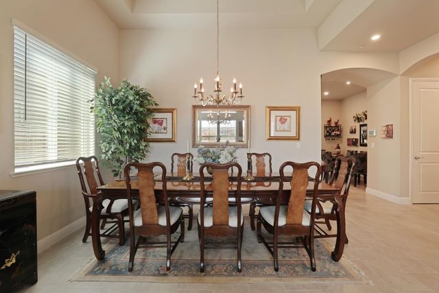 2841 Primrose Dr, Lodi, CA 95242