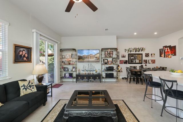 2841 Primrose Dr, Lodi, CA 95242