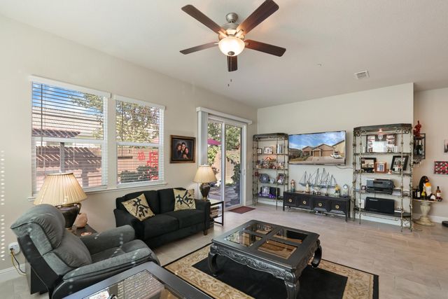 2841 Primrose Dr, Lodi, CA 95242