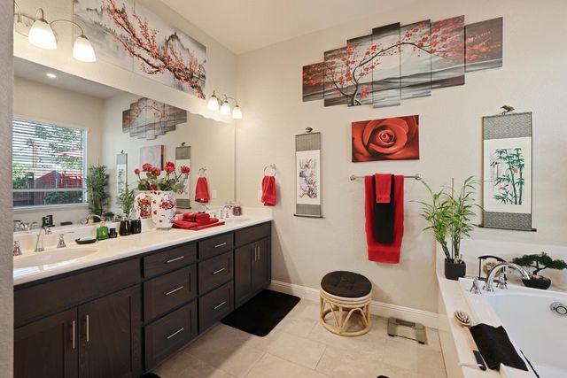 2841 Primrose Dr, Lodi, CA 95242