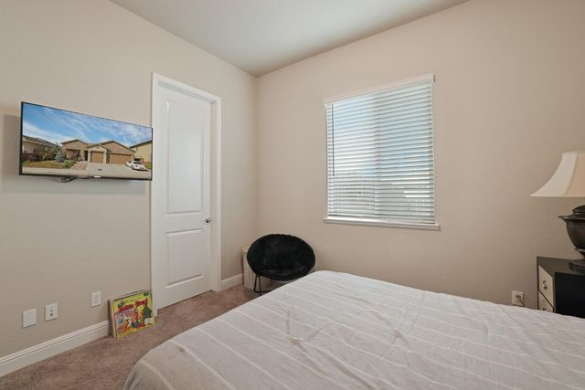 2841 Primrose Dr, Lodi, CA 95242