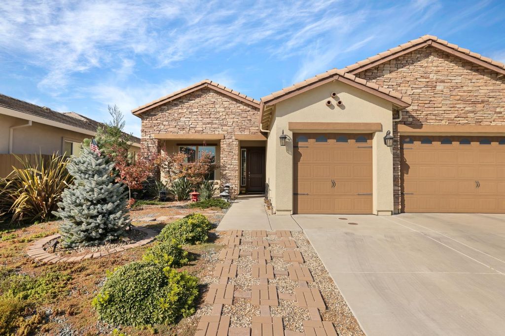 2841 Primrose Dr, Lodi, CA 95242