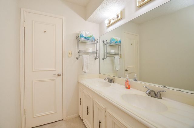3022 Cypress Point Drive, Missouri City, TX 77459