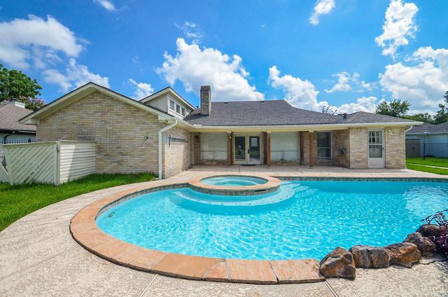 3022 Cypress Point Drive, Missouri City, TX 77459