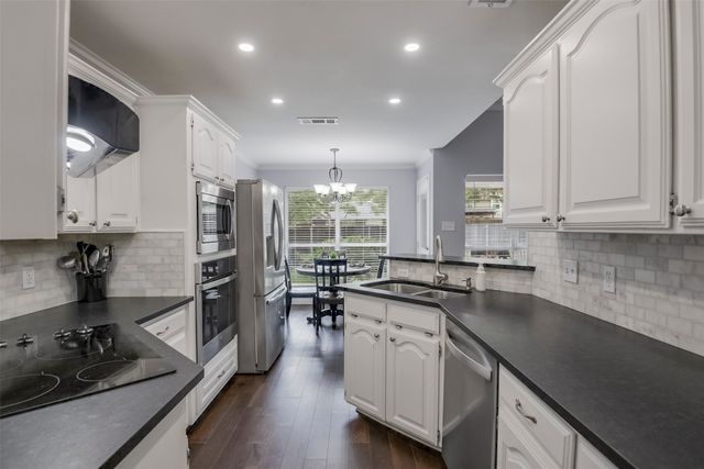 5205 Shadow Glen Drive, Grapevine, TX 76051