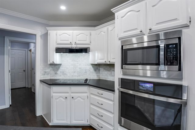 5205 Shadow Glen Drive, Grapevine, TX 76051