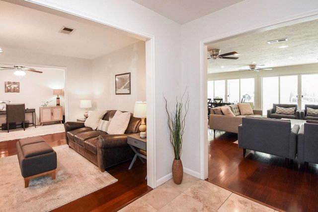 2930 Kevin Lane, Houston, TX 77043