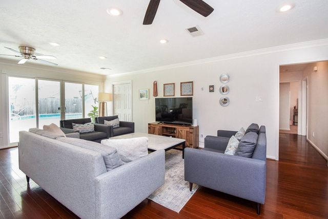 2930 Kevin Lane, Houston, TX 77043