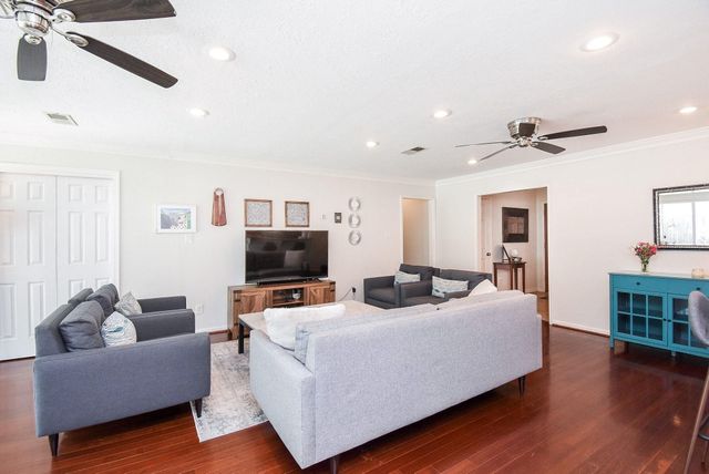 2930 Kevin Lane, Houston, TX 77043