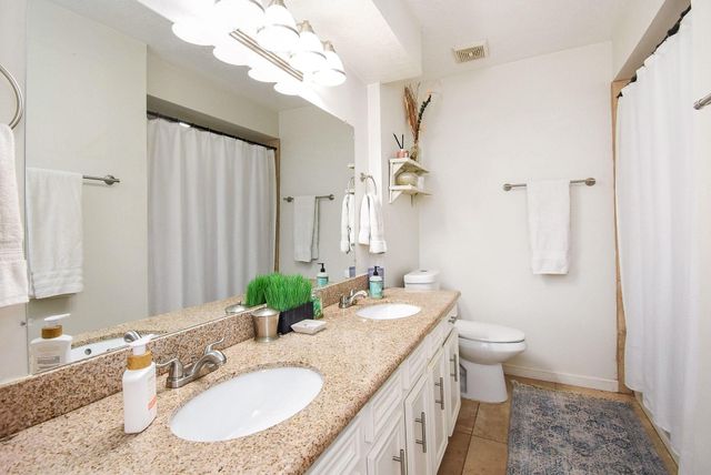 2930 Kevin Lane, Houston, TX 77043