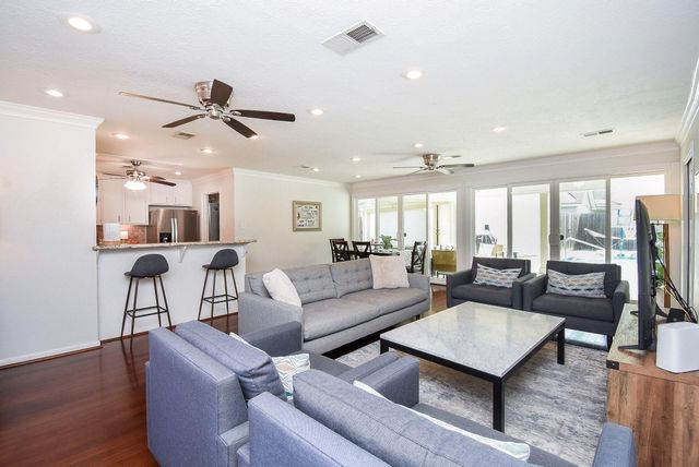 2930 Kevin Lane, Houston, TX 77043