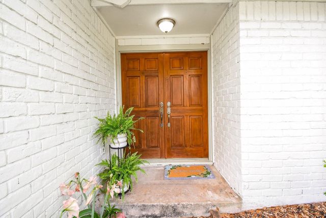 2930 Kevin Lane, Houston, TX 77043