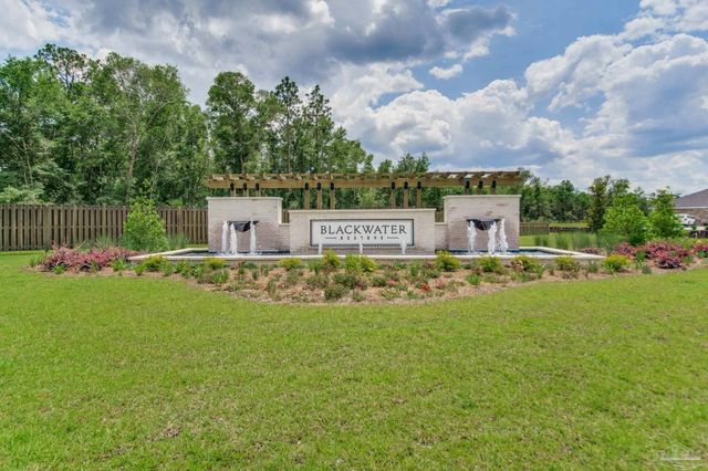 8134 Fox Hunt Dr, Milton, FL 32583