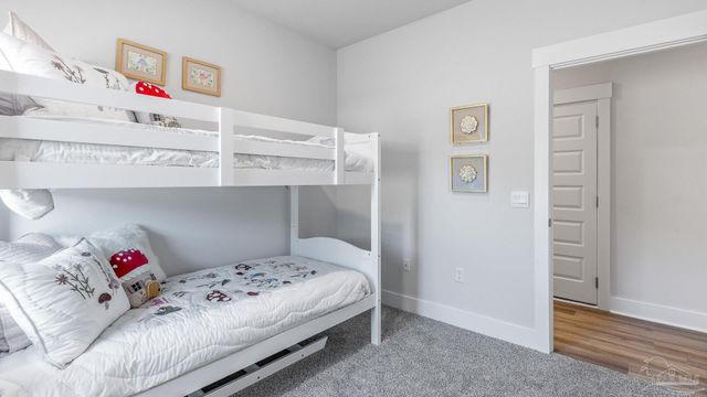 8134 Fox Hunt Dr, Milton, FL 32583