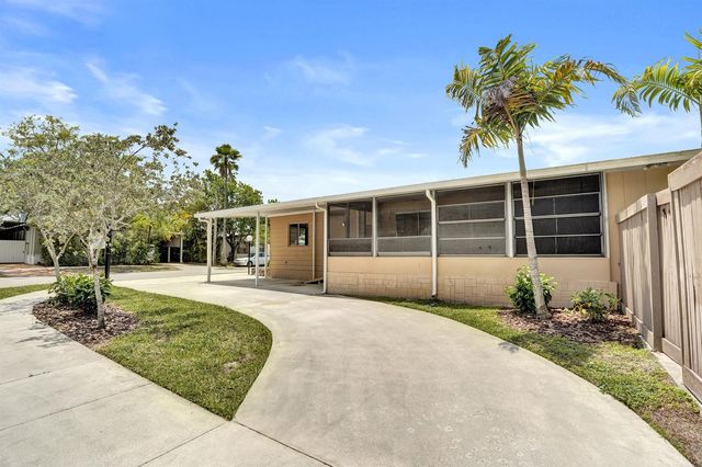 21411 NW 3rd Street, Pembroke Pines, FL 33029