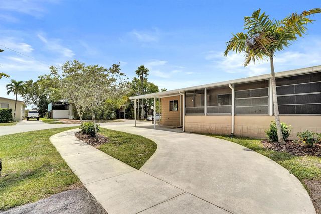 21411 NW 3rd Street, Pembroke Pines, FL 33029