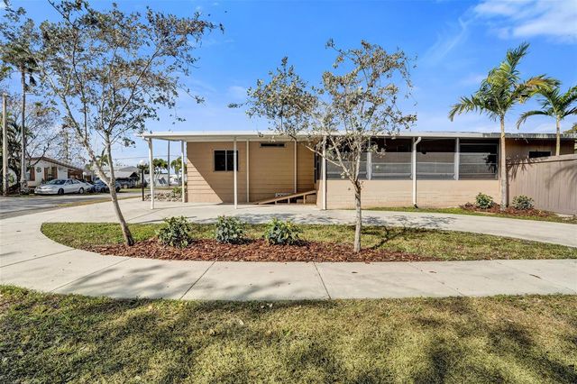 21411 NW 3rd Street, Pembroke Pines, FL 33029
